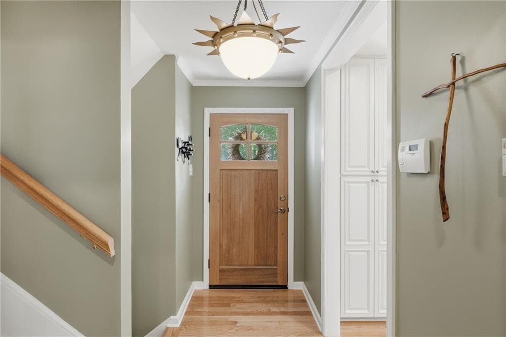 4 bedroom, 2 bathroom, 2,337 sq ft single family residence for sale at 2360 Honeysuckle Lane, Smyrna, GA 30080 — photo 5