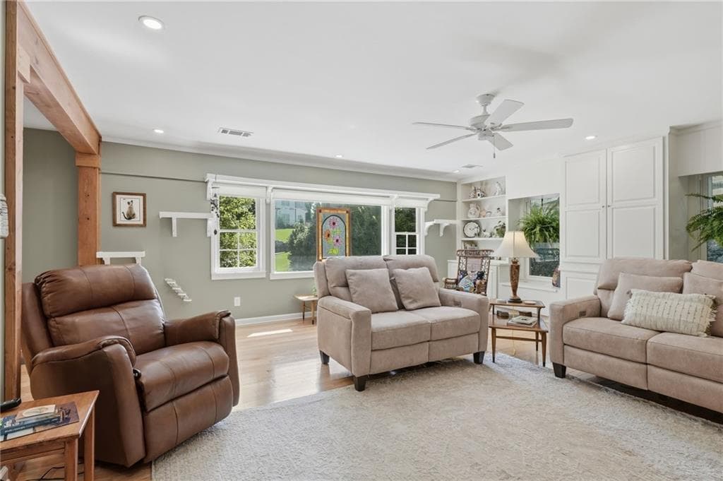 4 bedroom, 2 bathroom, 2,337 sq ft single family residence for sale at 2360 Honeysuckle Lane, Smyrna, GA 30080 — photo 7