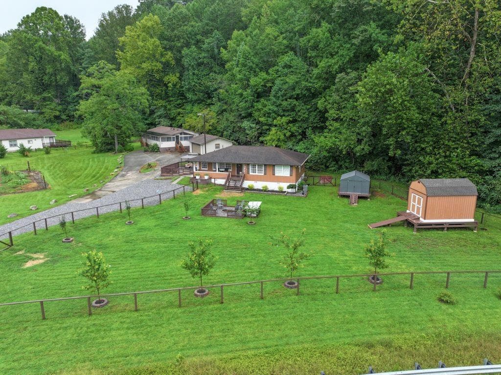 3 bedroom, 1 bathroom, 1,344 sq ft single family residence under contract at 8 Taylor Road, Helen, GA 30545 — photo 9