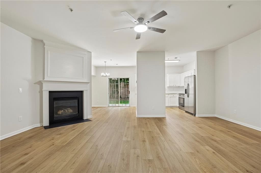 3 bedroom, 3 bathroom, 1,639 sq ft townhouse for sale at 332 Azalea Circle, Cumming, GA 30040 — photo 7