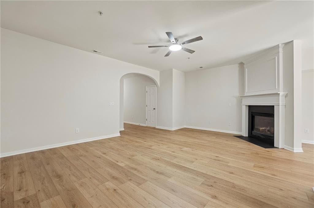 3 bedroom, 3 bathroom, 1,639 sq ft townhouse for sale at 332 Azalea Circle, Cumming, GA 30040 — photo 8