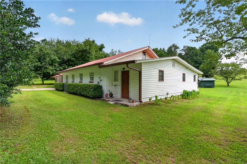 3 bedroom, 3 bathroom, 2,028 sq ft single family residence under contract at 247 Amys Ford Trail, Cleveland, GA 30528 — photo 7