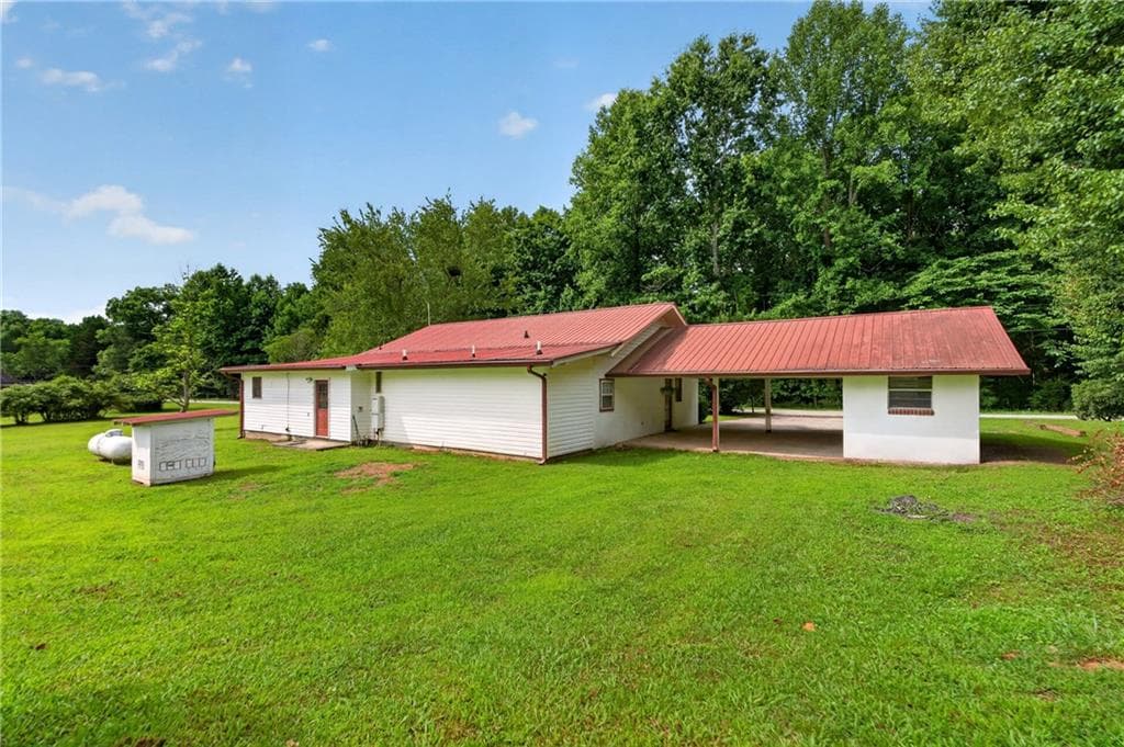 3 bedroom, 3 bathroom, 2,028 sq ft single family residence under contract at 247 Amys Ford Trail, Cleveland, GA 30528 — photo 8