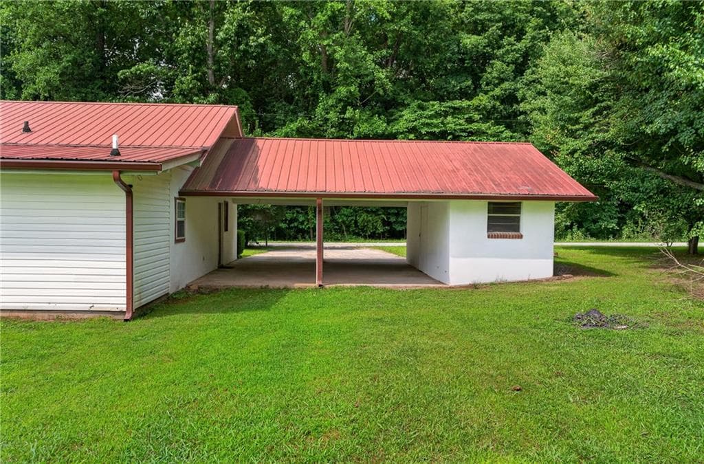3 bedroom, 3 bathroom, 2,028 sq ft single family residence under contract at 247 Amys Ford Trail, Cleveland, GA 30528 — photo 9
