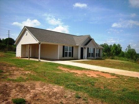 3 bedroom, 2 bathroom, 1,227 sq ft single family residence for rent at 129 Farm View Lane, Dahlonega, GA 30533 for $1,800 a month — photo 1 of 16