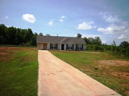 3 bedroom, 2 bathroom, 1,227 sq ft single family residence for rent at 129 Farm View Lane, Dahlonega, GA 30533 for $1,800 a month — photo 3