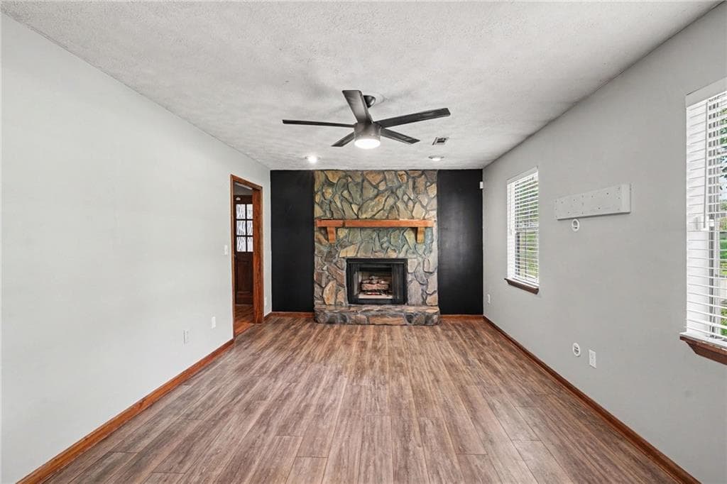 3 bedroom, 3 bathroom, 1,364 sq ft single family residence for sale at 3011 Menlo Park Drive, Rex, GA 30273 — photo 4