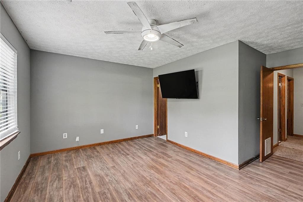 3 bedroom, 3 bathroom, 1,364 sq ft single family residence for sale at 3011 Menlo Park Drive, Rex, GA 30273 — photo 8