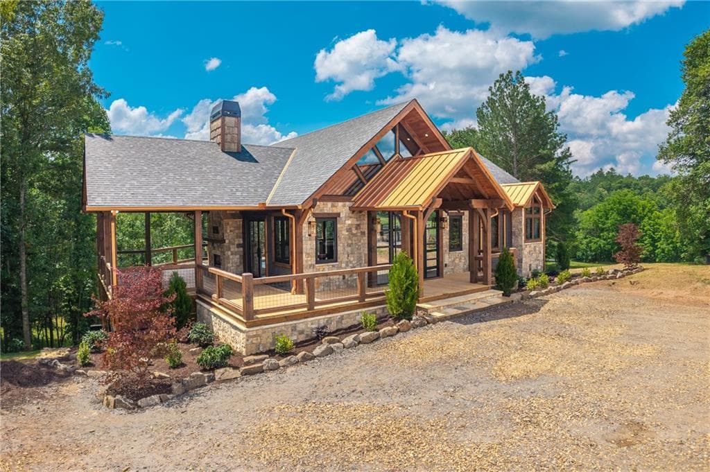 4 bedroom, 4 bathroom, 3,400 sq ft single family residence for sale at 42 Waterstone Way, Mineral Bluff, GA 30559 — photo 2