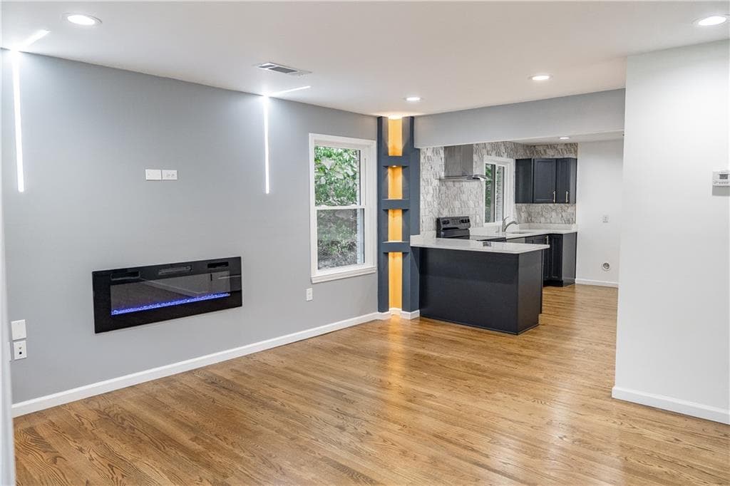 3 bedroom, 2 bathroom, 1,200 sq ft single family residence for sale at 2849 Grand Avenue, Atlanta, GA 30315 — photo 6