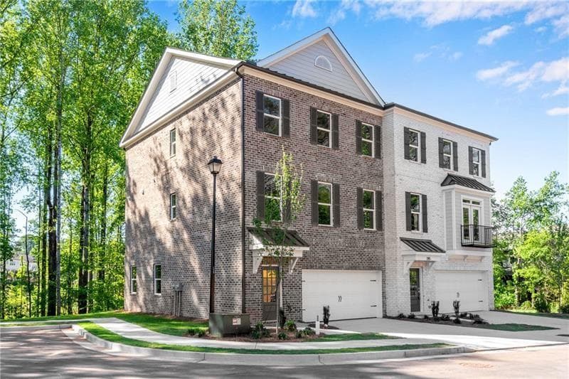 4 bedroom, 4 bathroom, 2,539 sq ft townhouse for sale at 287 Bell Grove Lane, Suwanee, GA 30024 — photo 2