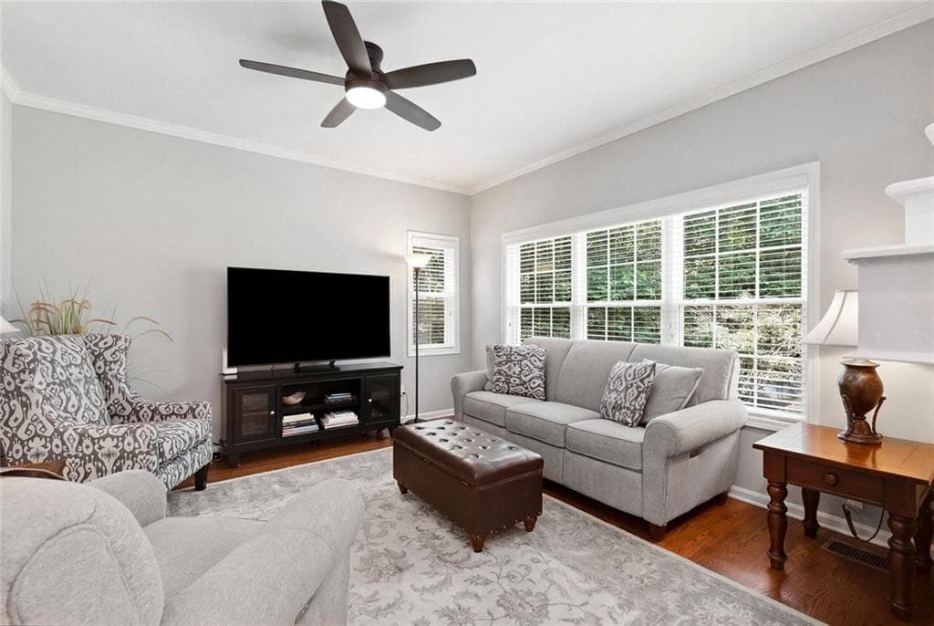 3 bedroom, 4 bathroom, 2,640 sq ft townhouse under contract at 43 Hall Manor, Alpharetta, GA 30022 — photo 4