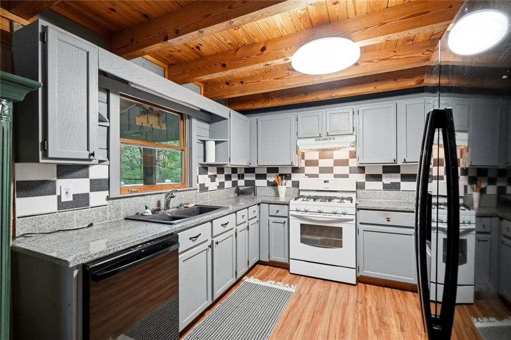 3 bedroom, 3 bathroom, 1,413 sq ft single family residence for sale at 78 Ripple Creek Court, Jasper, GA 30143 — photo 9