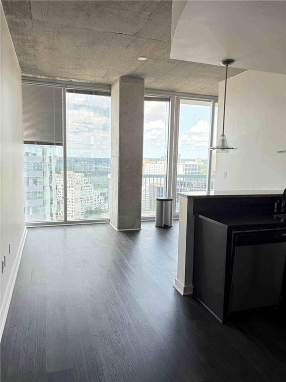 1 bedroom, 1 bathroom, 736 sq ft condominium for rent at 3324 Peachtree Road 2213, Atlanta, GA 30326 for $2,050 a month — photo 3