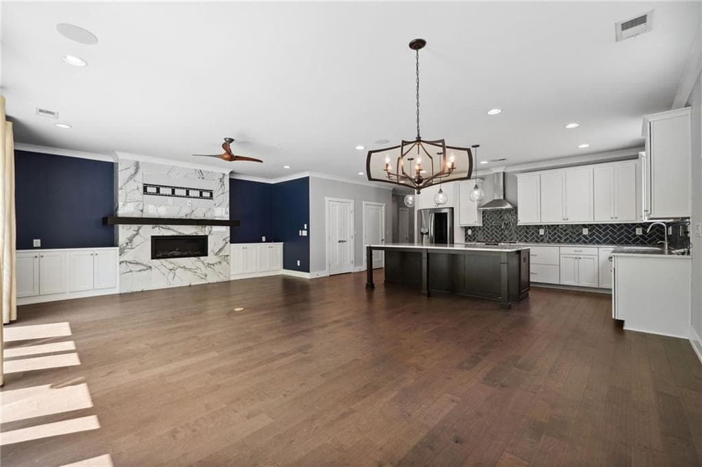 3 bedroom, 3 bathroom, 2,579 sq ft townhouse for rent at 171 Bellehaven Drive, Woodstock, GA 30188 for $2,900 a month — photo 3