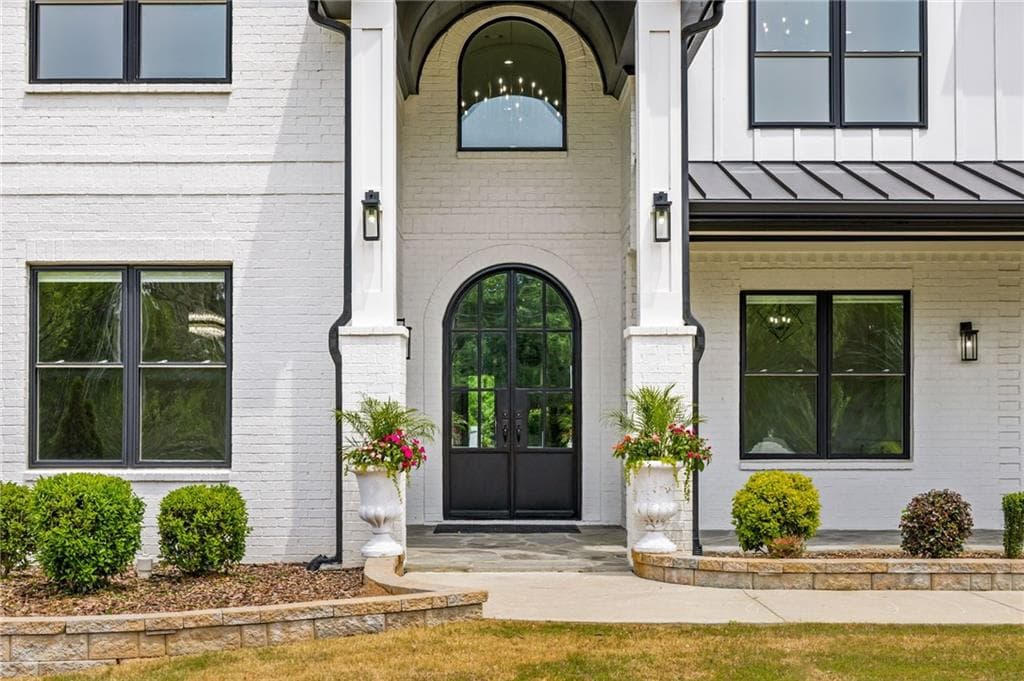 6 bedroom, 6 bathroom, 7,319 sq ft single family residence for sale at 3735 Hamilton Mill Road, Buford, GA 30519 — photo 3