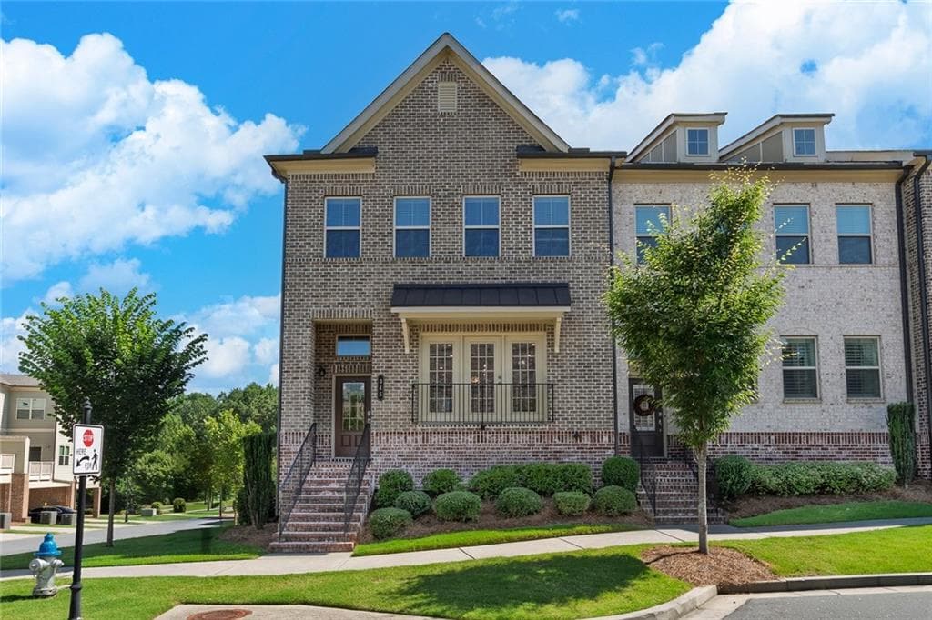 345 Commons Avenue, Woodstock, GA 30188 — most recent listing photo