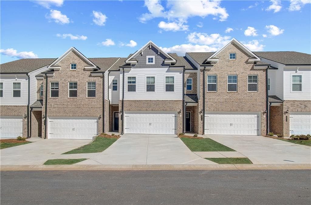 3 bedroom, 3 bathroom, 1,849 sq ft townhouse under contract at 505 Darlington Drive, Mcdonough, GA 30253