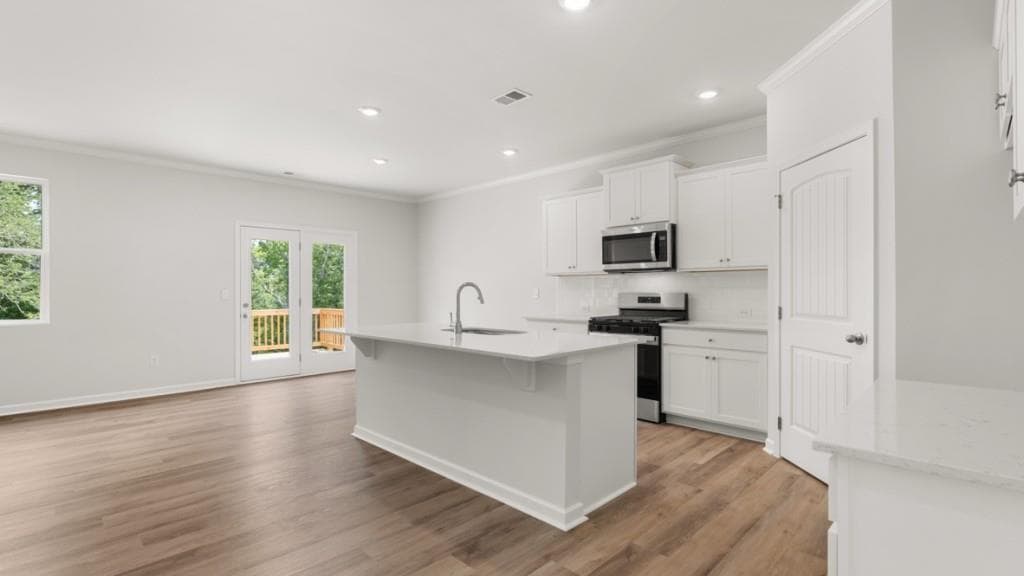 5 bedroom, 3 bathroom, 2,511 sq ft single family residence for sale at 1391 Lincoln Lane, Braselton, GA 30517 — photo 6