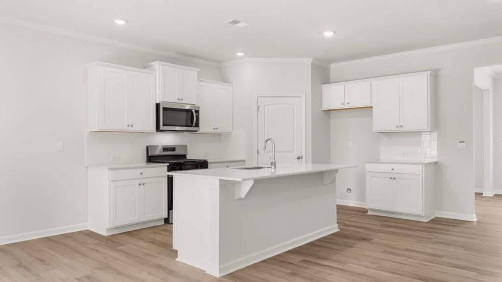 5 bedroom, 3 bathroom, 2,511 sq ft single family residence for sale at 1391 Lincoln Lane, Braselton, GA 30517 — photo 7