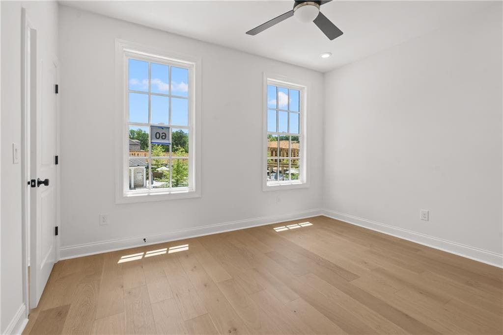 3 bedroom, 3 bathroom, 2,233 sq ft townhouse under contract at 4706 Coleridge Court 432, Peachtree Corners, GA 30092 — photo 2