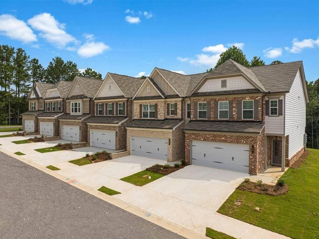 3 bedroom, 3 bathroom, 1,848 sq ft townhouse for rent at 1585 Monfort Road Smithwood, Lawrenceville, GA 30046 for $2,636 a month
