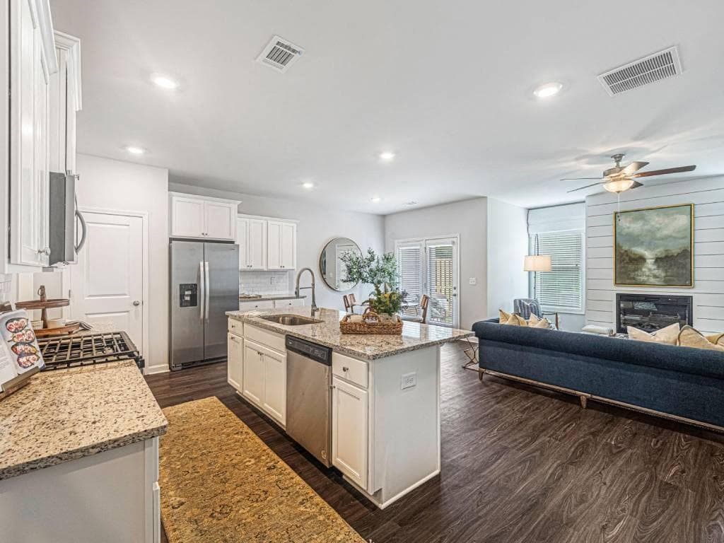 3 bedroom, 3 bathroom, 1,848 sq ft townhouse for rent at 1585 Monfort Road Smithwood, Lawrenceville, GA 30046 for $2,636 a month — photo 4