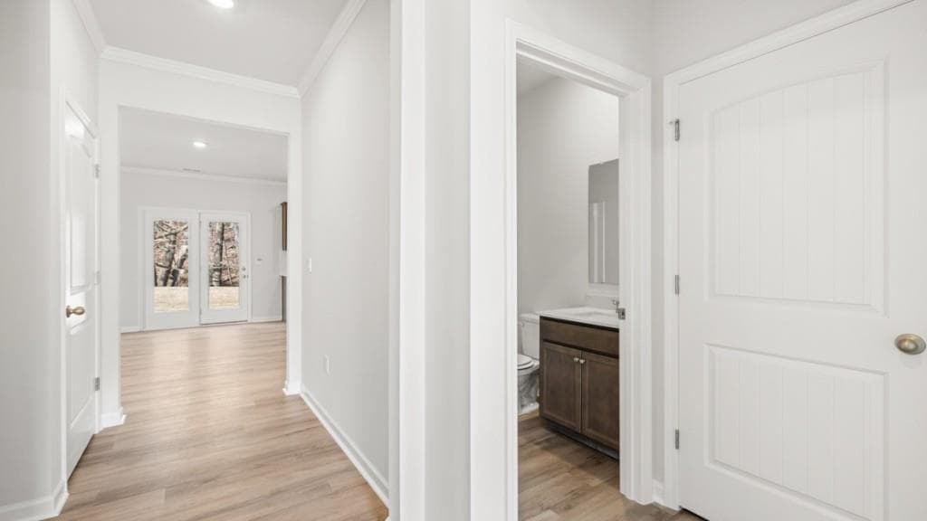 5 bedroom, 3 bathroom, 2,804 sq ft single family residence for sale at 1401 Lincoln Lane, Braselton, GA 30517 — photo 4