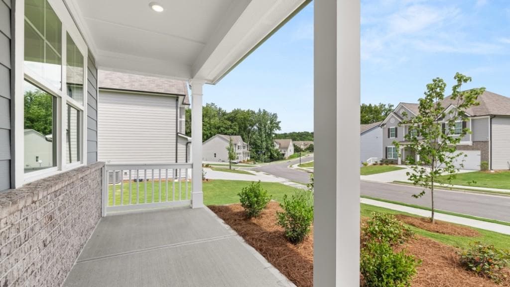 5 bedroom, 3 bathroom, 2,511 sq ft single family residence for sale at 1344 Lincoln Lane, Braselton, GA 30517 — photo 3