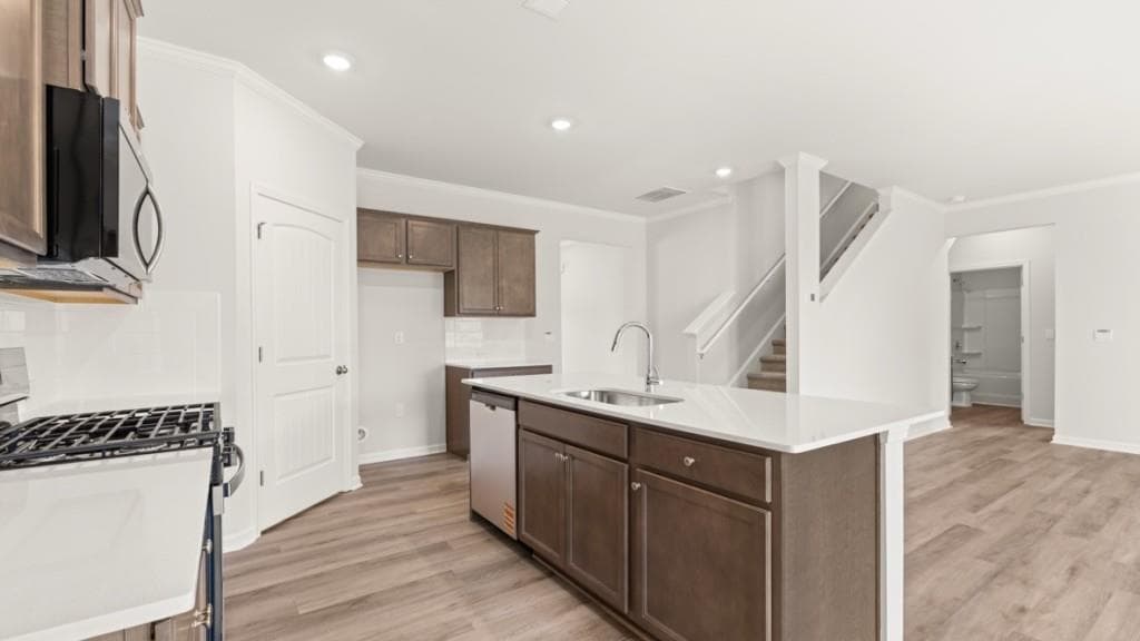5 bedroom, 3 bathroom, 2,511 sq ft single family residence for sale at 1344 Lincoln Lane, Braselton, GA 30517 — photo 9