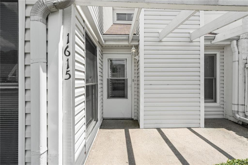 3 bedroom, 2 bathroom, 1,241 sq ft condominium for sale at 1615 Homestead Trail, Alpharetta, GA 30004 — photo 5