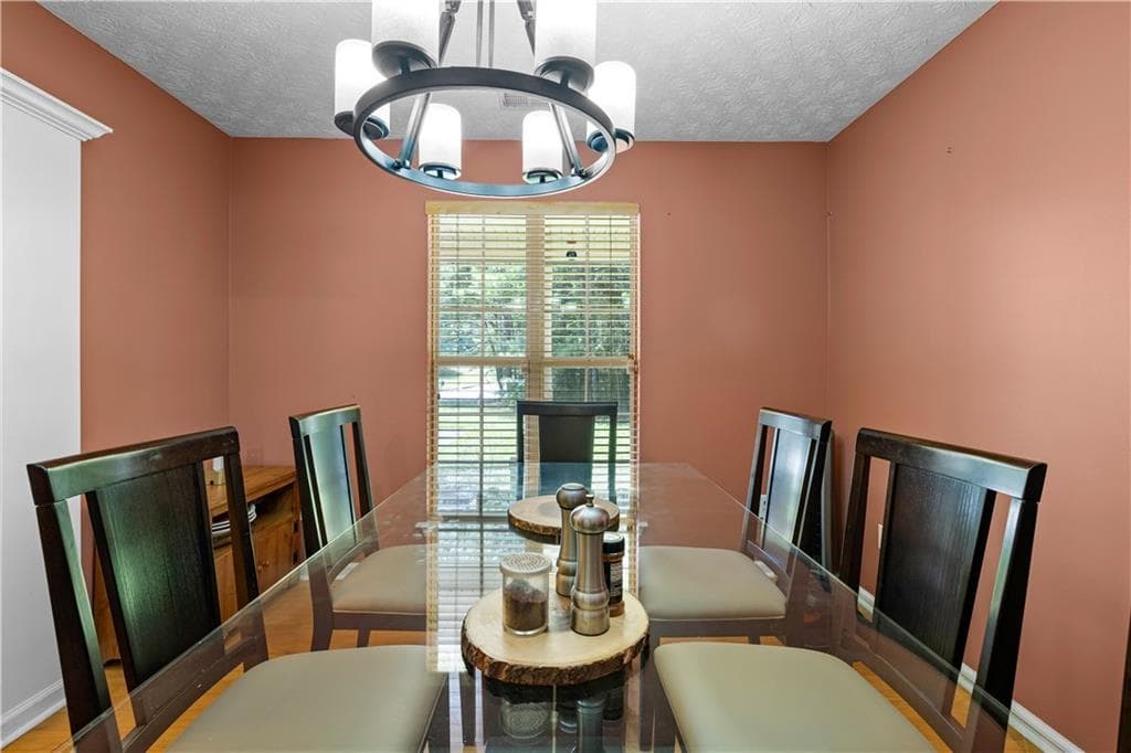 3 bedroom, 2 bathroom, 1,916 sq ft single family residence for sale at 333 Cascade Court, Hampton, GA 30228 — photo 7
