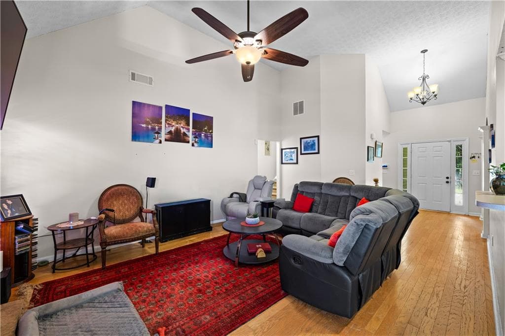 3 bedroom, 2 bathroom, 1,916 sq ft single family residence for sale at 333 Cascade Court, Hampton, GA 30228 — photo 10