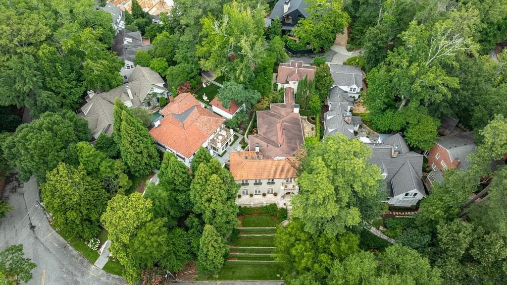 4 bedroom, 6 bathroom, 5,382 sq ft single family residence for sale at 388 Beverly Road, Atlanta, GA 30309 — photo 4