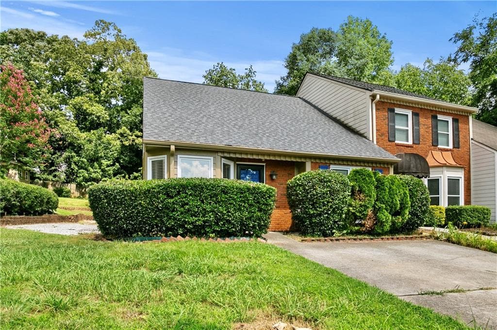 3 bedroom, 3 bathroom, 2,036 sq ft townhouse sold at 1140 Magnolia Way, Smyrna, GA 30082