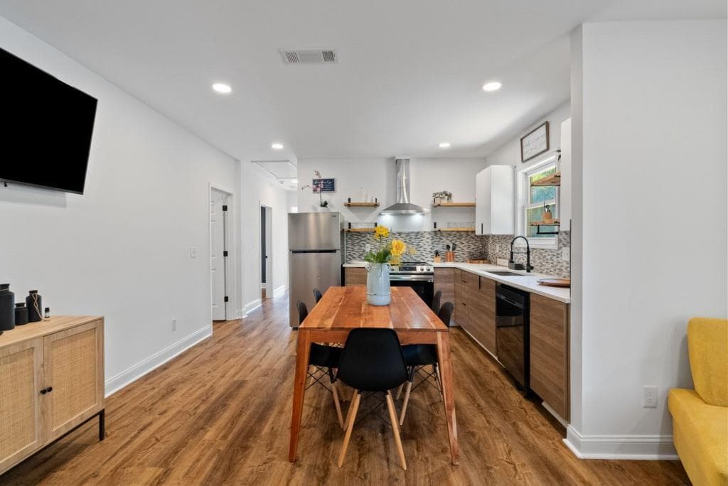 4 bedroom, 3 bathroom, 1,500 sq ft single family residence for sale at 2352 Herring Road, Atlanta, GA 30311 — photo 9