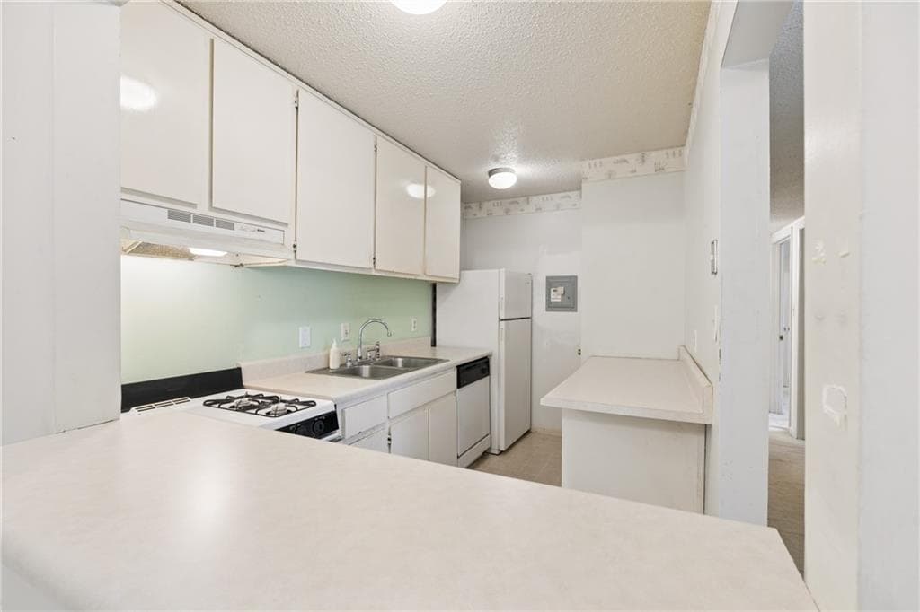 2 bedroom, 2 bathroom, 936 sq ft condominium for sale at 1231 Church Street D, Decatur, GA 30030 — photo 5
