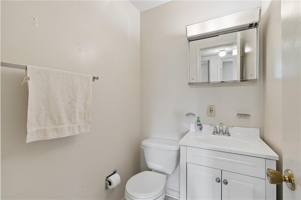 2 bedroom, 2 bathroom, 936 sq ft condominium for sale at 1231 Church Street D, Decatur, GA 30030 — photo 7