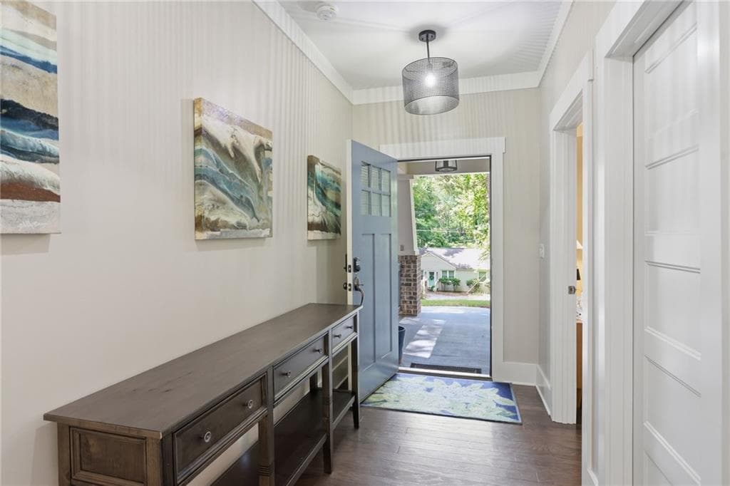 5 bedroom, 3 bathroom, 2,588 sq ft single family residence for sale at 2598 E Tupelo Street, Atlanta, GA 30317 — photo 7