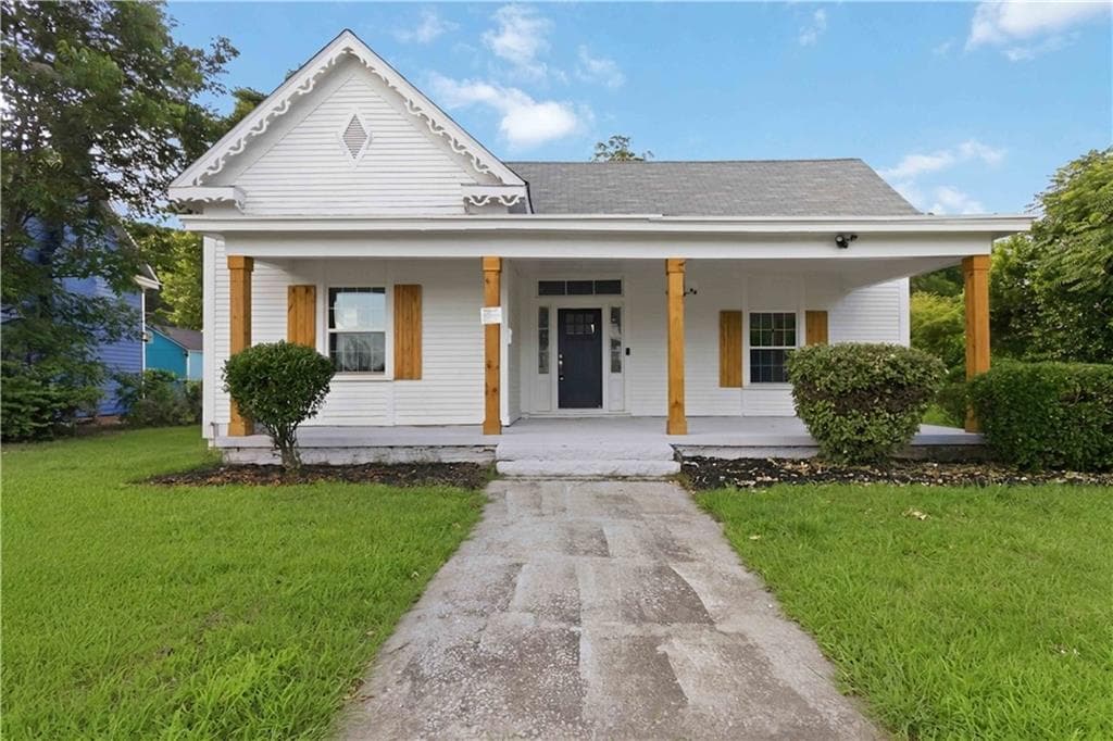 3 bedroom, 1,862 sq ft home for sale at 6860 Main Street, Lithonia, GA