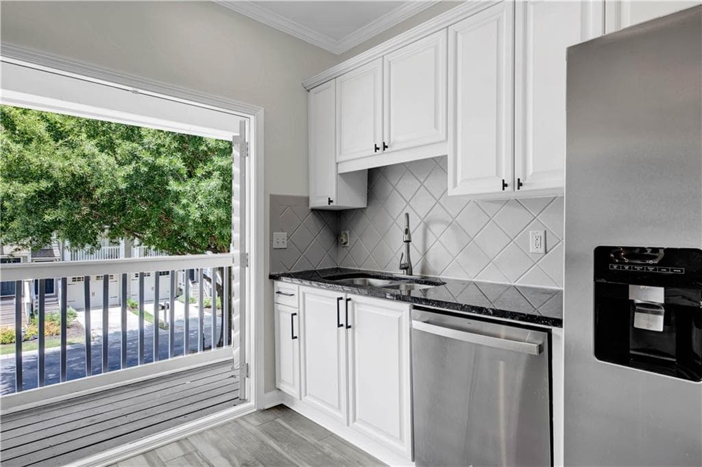 3 bedroom, 4 bathroom, 1,326 sq ft townhouse for rent at 1044 Liberty Parkway, Atlanta, GA 30318 for $2,625 a month — photo 5