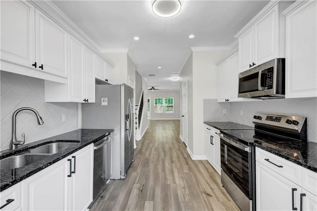 3 bedroom, 4 bathroom, 1,326 sq ft townhouse for rent at 1044 Liberty Parkway, Atlanta, GA 30318 for $2,625 a month — photo 6