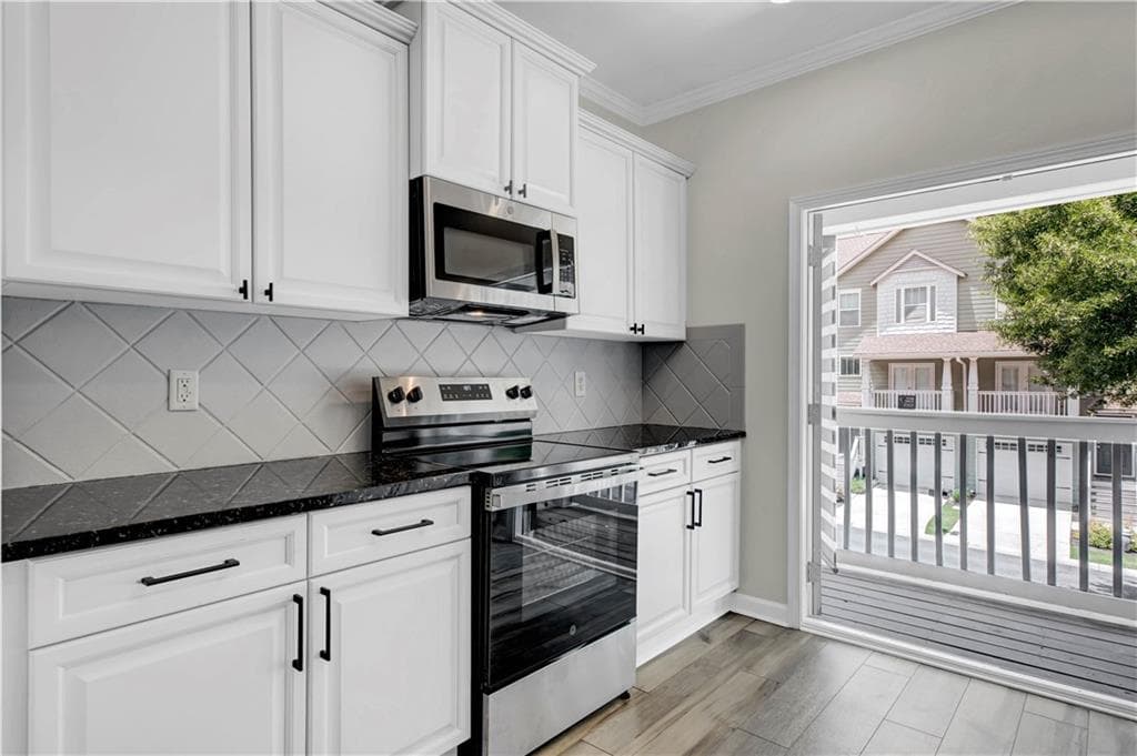 3 bedroom, 4 bathroom, 1,326 sq ft townhouse for rent at 1044 Liberty Parkway, Atlanta, GA 30318 for $2,625 a month — photo 7