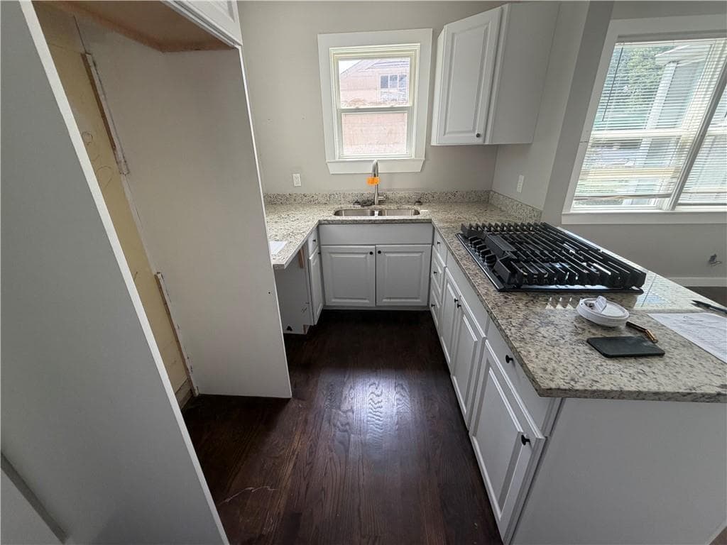 3 bedroom, 2 bathroom, 1,488 sq ft single family residence under contract at 1714 Emerald Avenue, Atlanta, GA 30310 — photo 4