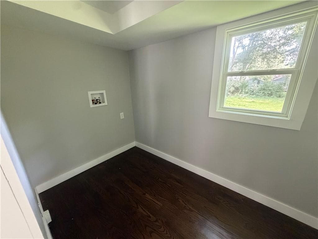 3 bedroom, 2 bathroom, 1,488 sq ft single family residence under contract at 1714 Emerald Avenue, Atlanta, GA 30310 — photo 7