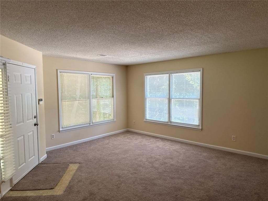 1 bedroom, 1 bathroom, 1,600 sq ft apartment for rent at 1600 Oakpointe Drive G, Marietta, GA 30008 for $1,150 a month — photo 2