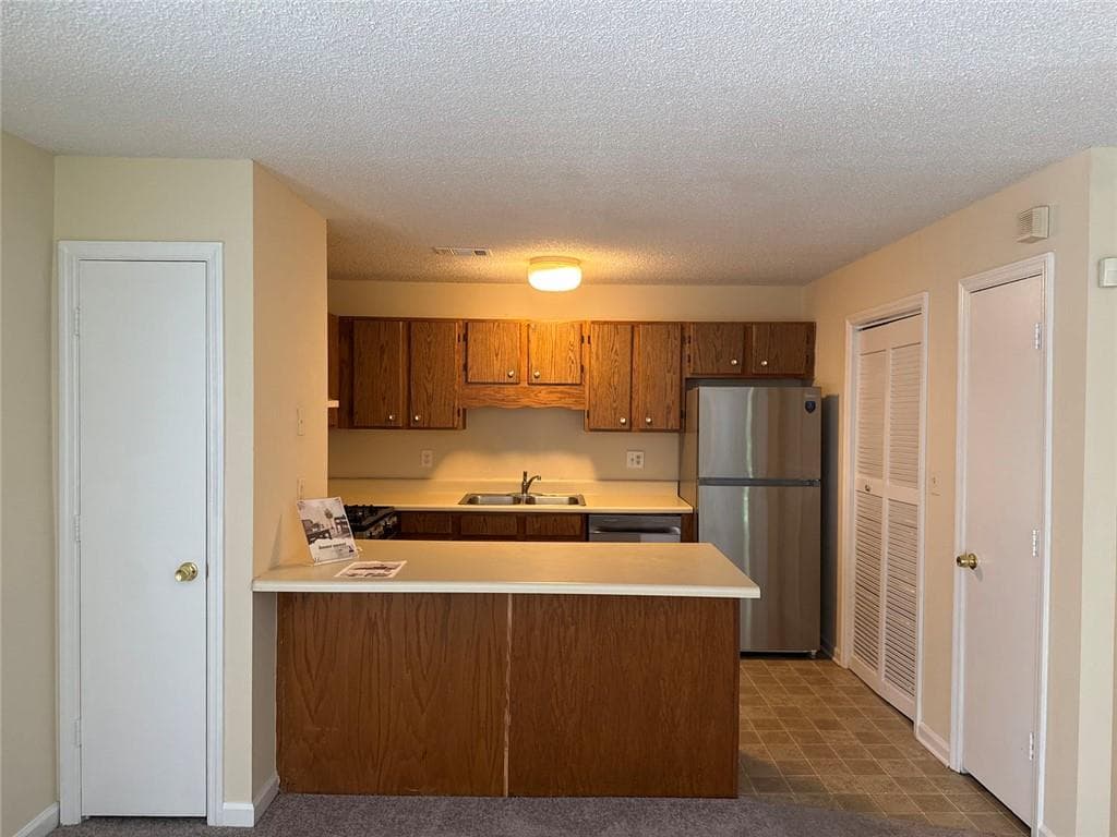 1 bedroom, 1 bathroom, 1,600 sq ft apartment for rent at 1600 Oakpointe Drive G, Marietta, GA 30008 for $1,150 a month — photo 5