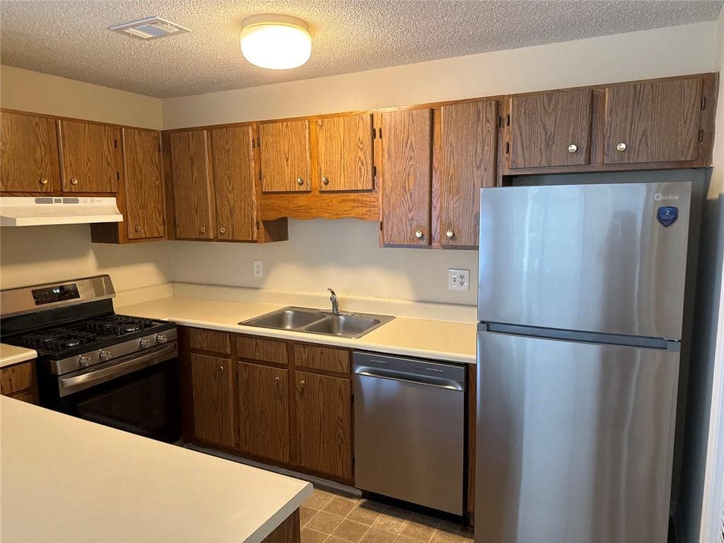 1 bedroom, 1 bathroom, 1,600 sq ft apartment for rent at 1600 Oakpointe Drive G, Marietta, GA 30008 for $1,150 a month — photo 8