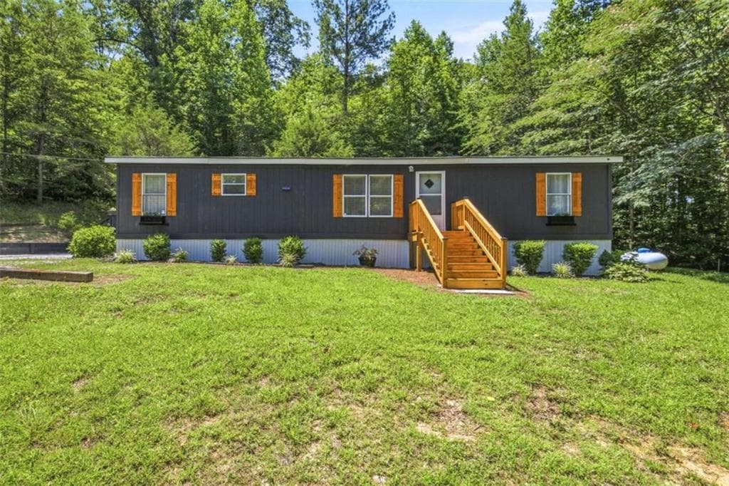 3 bedroom, 2 bathroom, 1,404 sq ft single family residence for sale at 3561 Yonah Homer Road, Alto, GA 30510 — photo 2