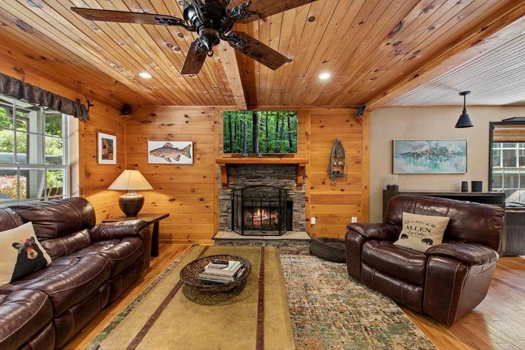 5 bedroom, 6 bathroom, 3,565 sq ft single family residence for sale at 93 Misty Mountain Trail, Morganton, GA 30560 — photo 7
